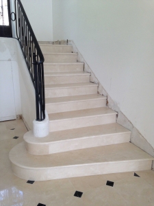 Escalier marbre villa privée