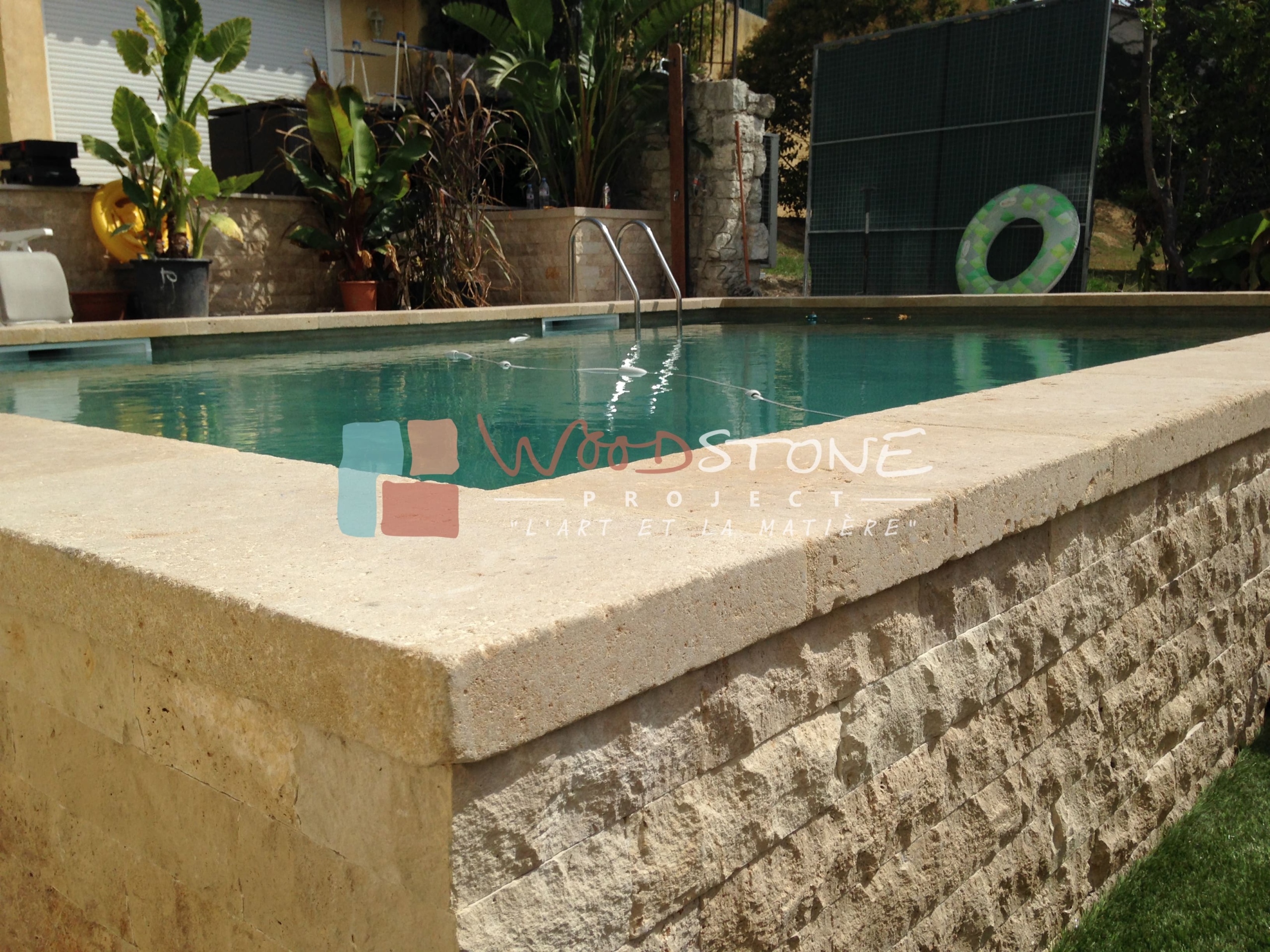 margelle de piscine en pierre de bourgogne