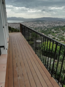 platelage bois sur balcon