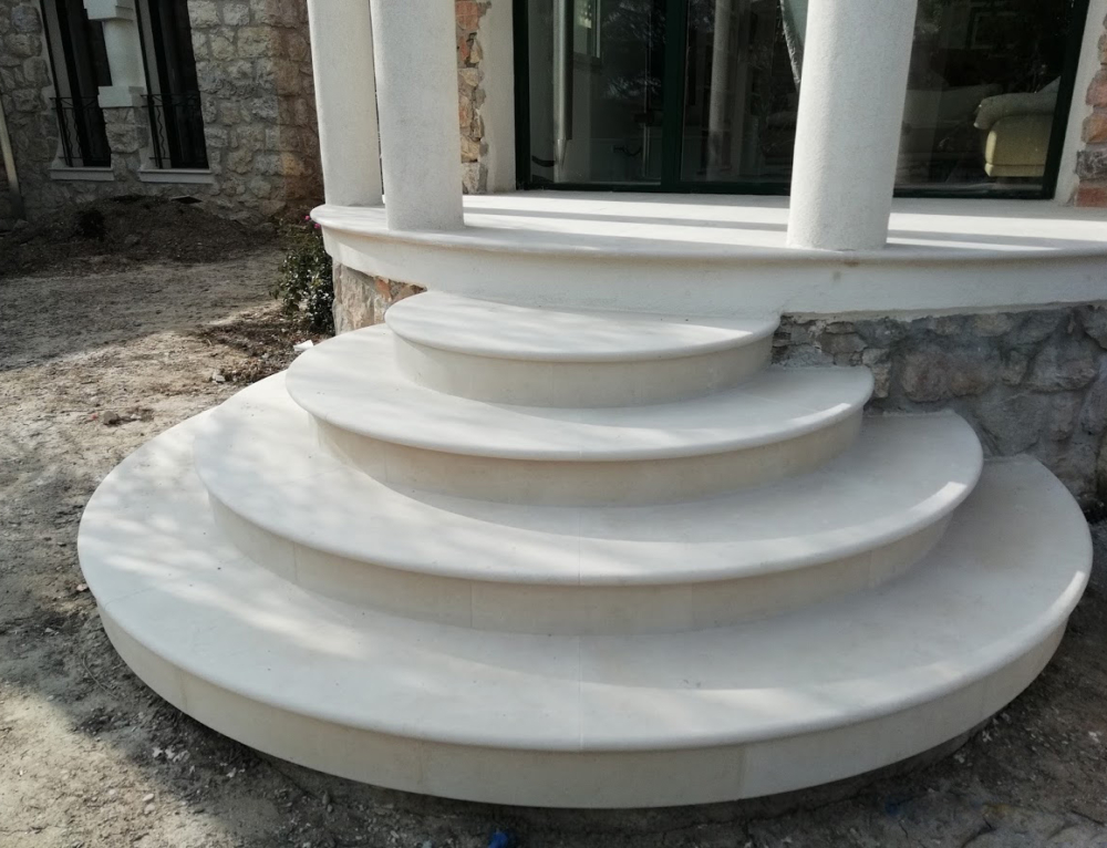 Escalier en traverses de chemin de fer - Réalisation Woodstone Project