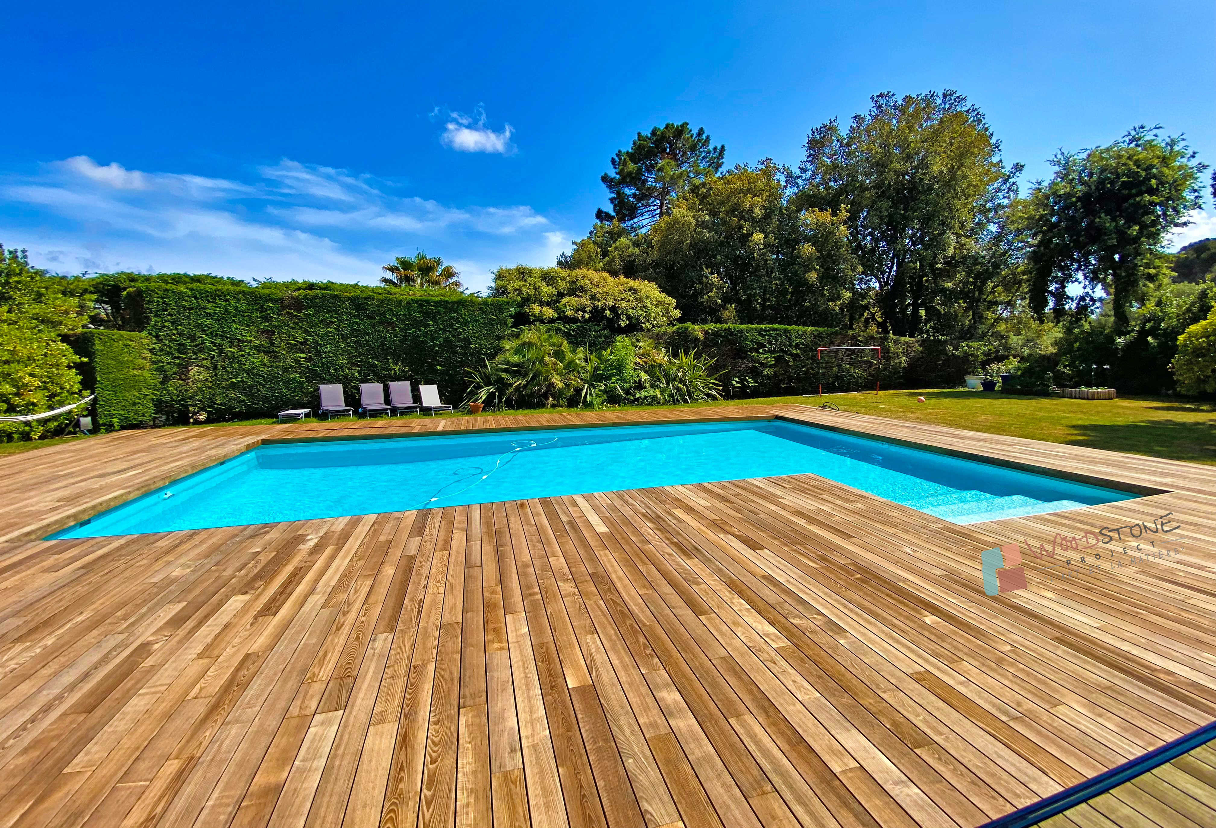 Réalisation d'une terrasse en bois type Thermo-frêne GRAD