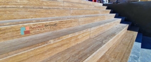 escalier travertin Valencia finition brut adoucie p120